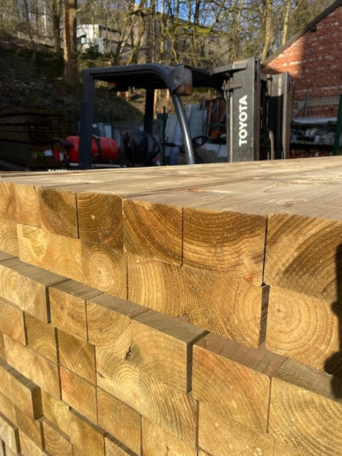 4X3 TIMBER WOOD JOIST TREATED AND C16 STRENGTH GRADED **PRICE TO CLEAR** 4.8M LENGTH