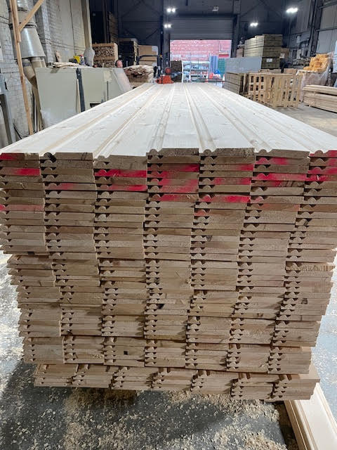 6 INCH PINE TORUS REDWOOD SKIRTING BOARD - 4.8M LENGTH - £10 EACH