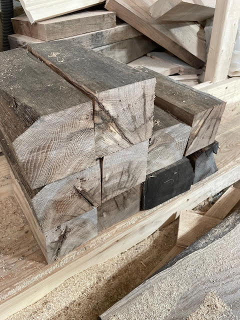 Mini bag solid air dried heavy OAK firewood chunks