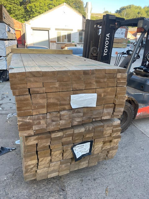 5X2 TREATED TIMBER DECKING / ROOF / FLOOR / PLANTERS JOIST C24 GRADED - 2.4M LENGTH